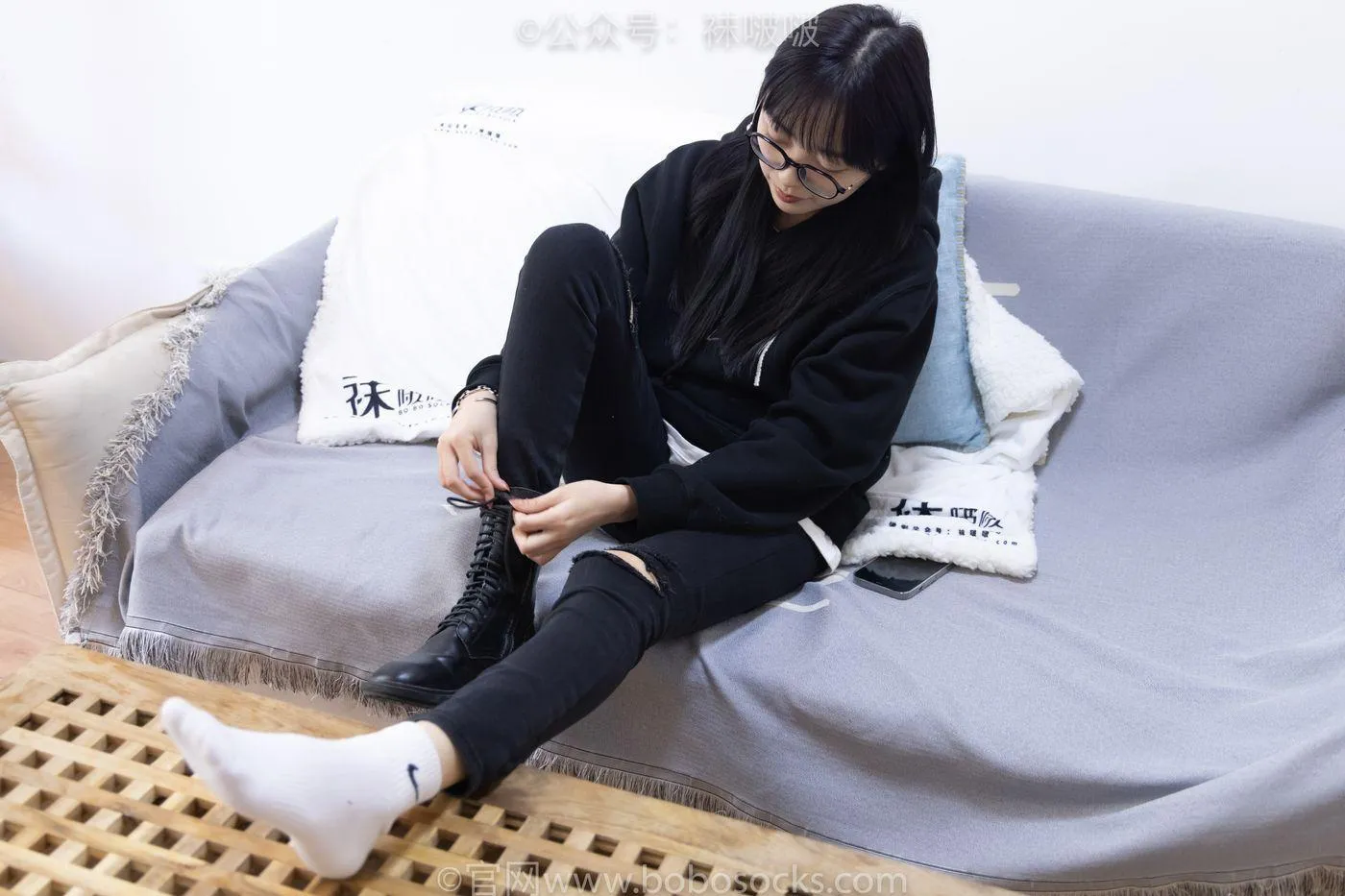 [BoBoSocks袜啵啵]NO.061 稚予-短靴、白棉袜、裸足 [145P]插图1
